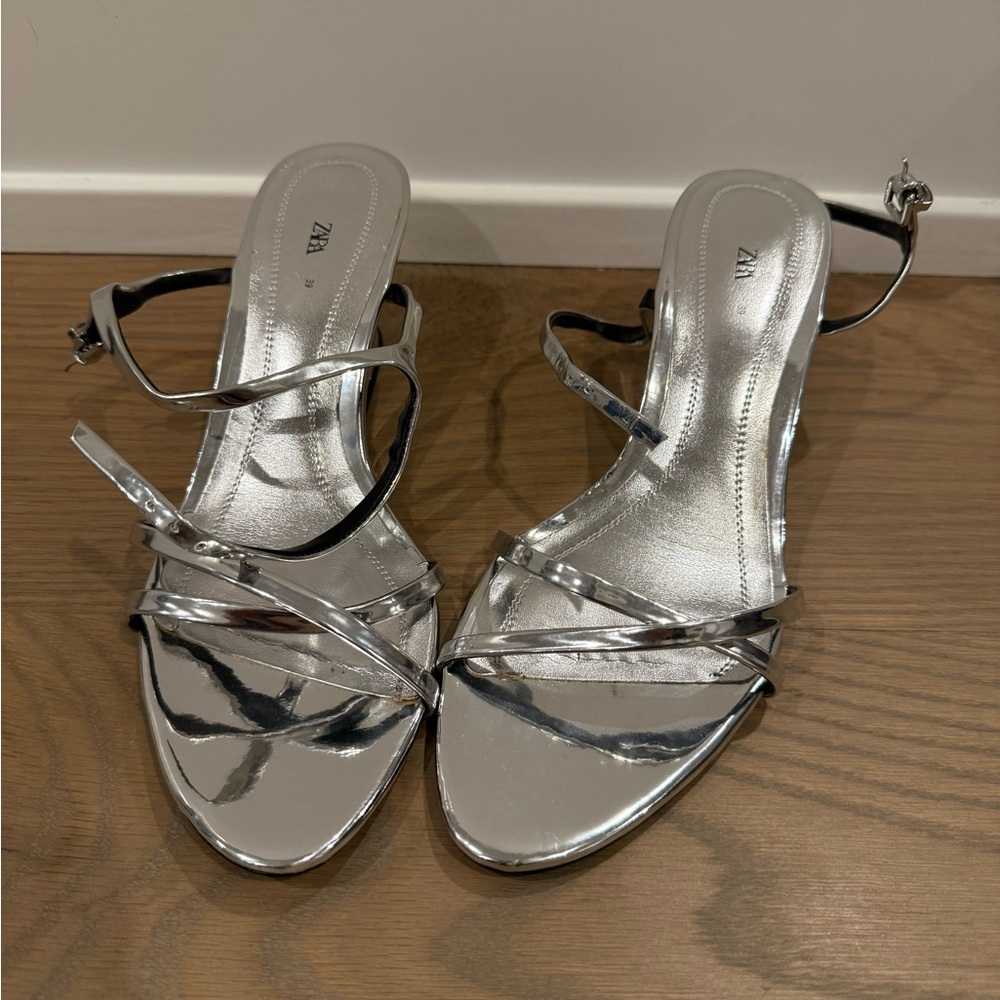 Zara Women's Metallic Silver Heels